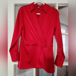 Vince Camuto v neck blouse